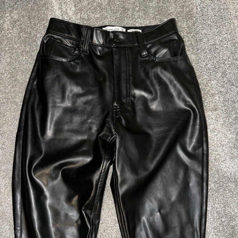 Women’s Abercrombie faux leather jeans black